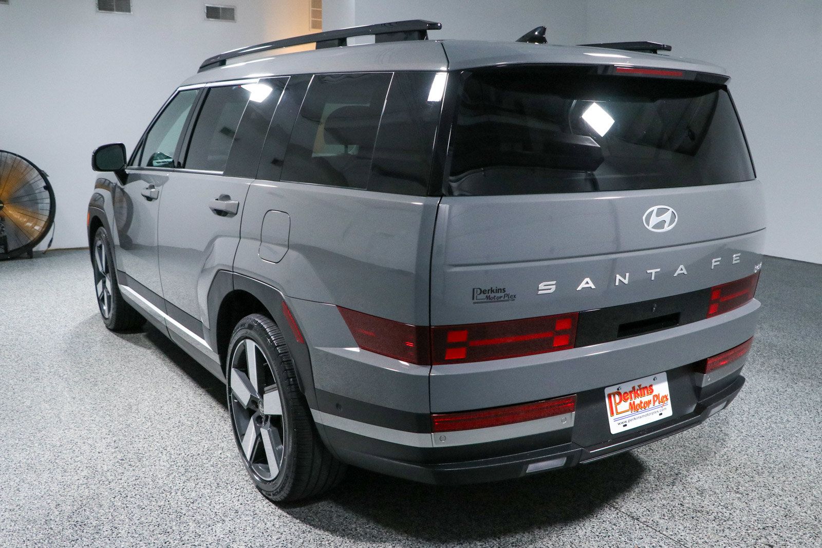 Used 2025 Hyundai Santa Fe Limited FWD image 9