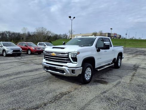 Used 2025 Chevrolet Silverado 3500 LTZ w/ LTZ Convenience Package AWD/4WD image 41