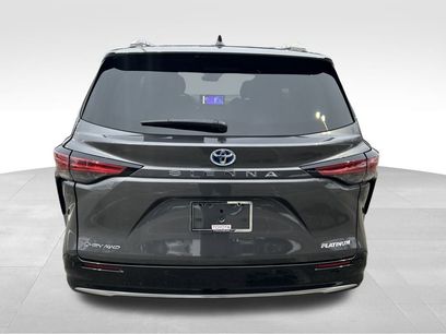 Used 2025 Toyota Sienna Platinum