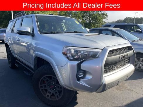 Used 2022 Toyota 4Runner TRD Off-Road Premium w/ Moonroof Package AWD/4WD image 12