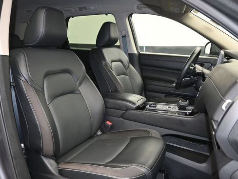 Used 2023 Nissan Pathfinder SL w/ Lighting Package (N92) AWD/4WD image 20