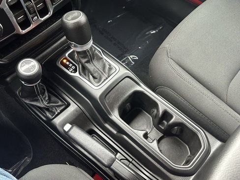 Used 2023 Jeep Wrangler Sahara image 25