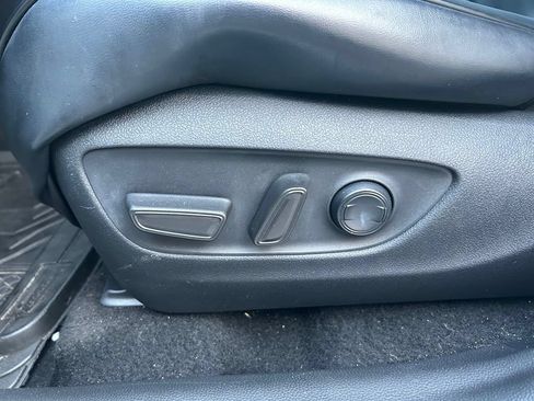 Used 2025 Toyota RAV4 XLE w/ Convenience Package FWD image 17