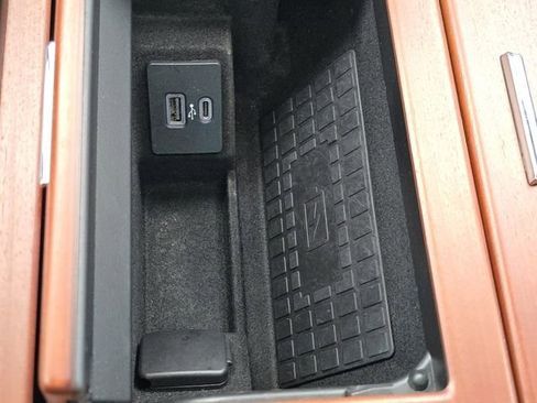 Used 2021 Lincoln Navigator L Reserve image 8