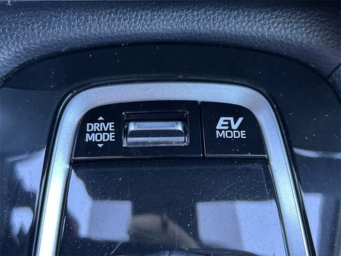 Used 2025 Toyota Corolla Cross AWD Hybrid image 29