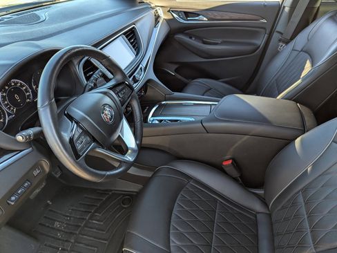 Used 2022 Buick Enclave Avenir w/ Avenir Technology Package image 22