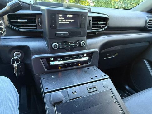 Used 2022 Ford Explorer 4WD Police Interceptor image 22