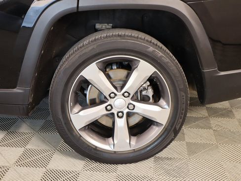 Used 2021 Jeep Grand Cherokee L Limited image 20