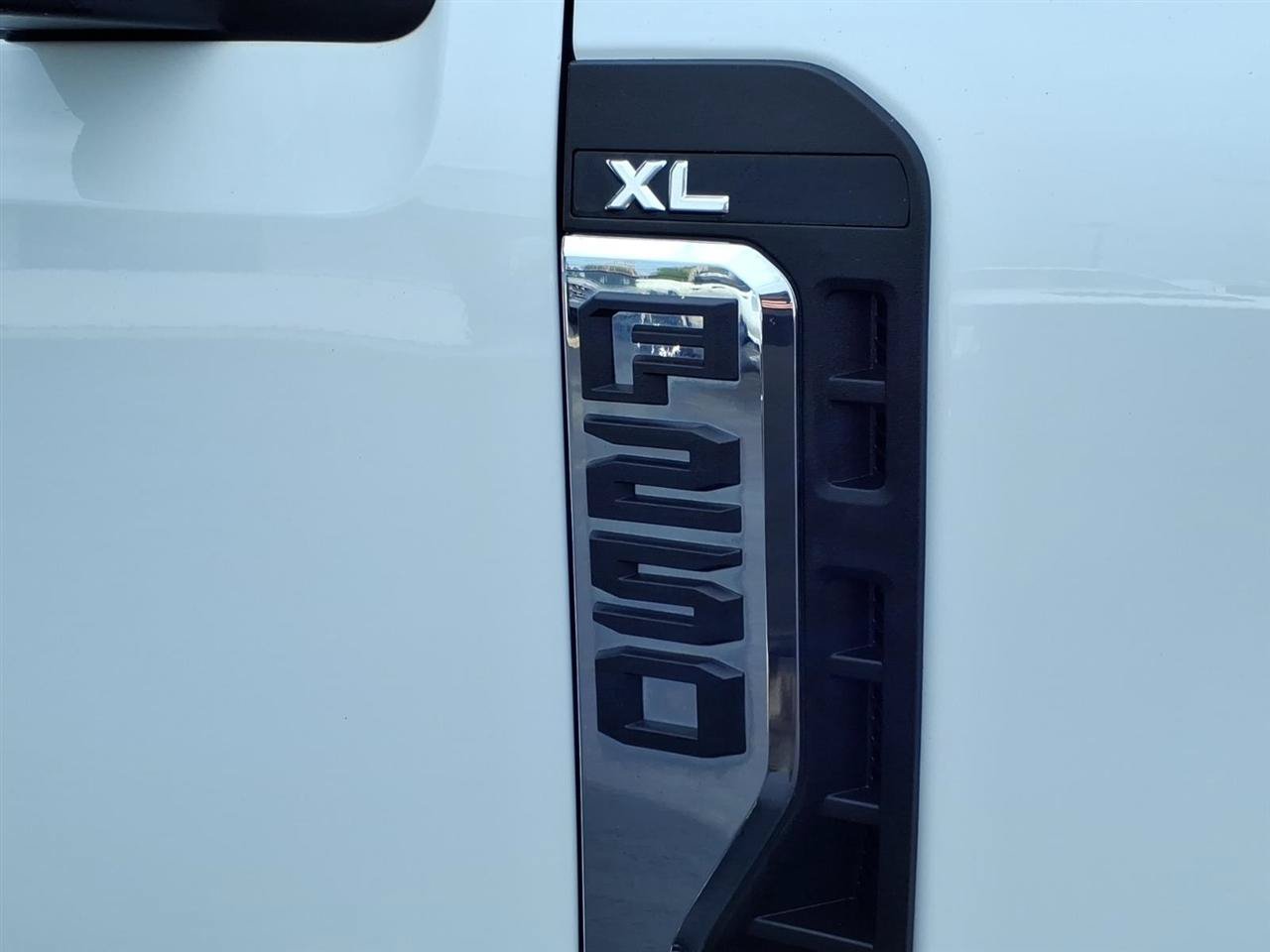 Used 2023 Ford F250 XL w/ XL Chrome Package AWD/4WD image 26