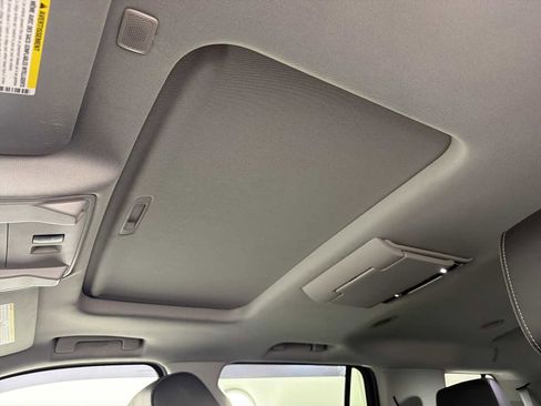 Used 2019 GMC Yukon Denali w/ Denali Ultimate Package image 36