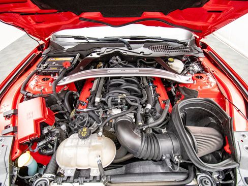 Used 2016 Ford Mustang Shelby GT350 w/ Technology Package image 24