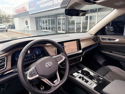 Used 2024 Volkswagen Atlas SEL Premium R-Line image 14