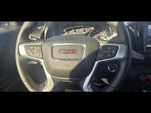 Used 2024 GMC Terrain SLT AWD/4WD image 16