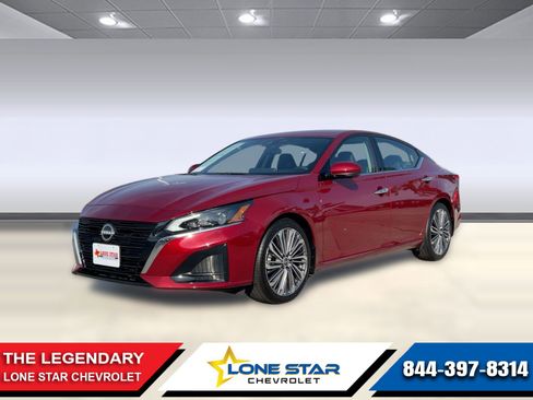 Used 2025 Nissan Altima 2.5 SL image 1