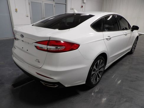 Used 2020 Ford Fusion SE image 4
