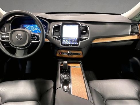 Certified 2024 Volvo XC90 B5 Plus AWD/4WD image 7