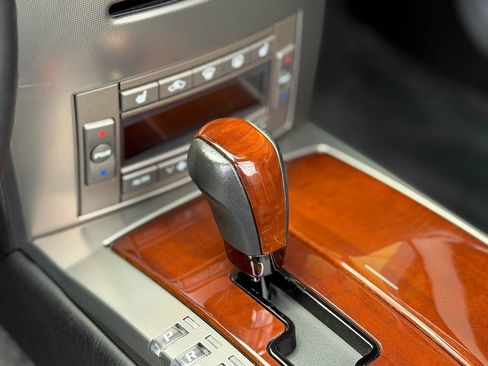 Used 2005 Cadillac XLR RWD image 28