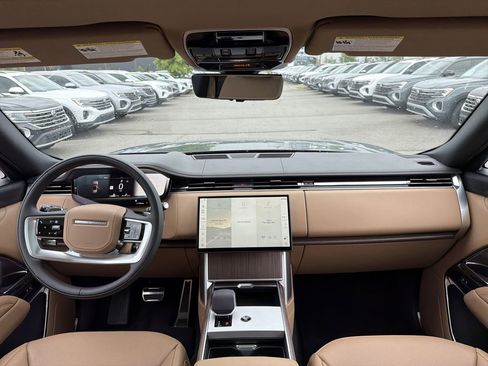 New 2026 Land Rover Range Rover SE image 18
