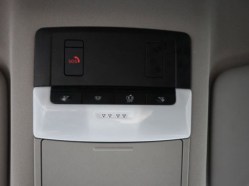 Used 2025 Nissan Rogue SV image 21