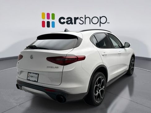 Used 2023 Alfa Romeo Stelvio Ti AWD/4WD image 5