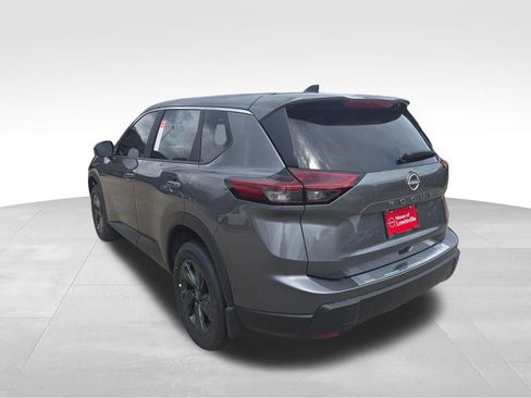 New 2026 Nissan Rogue SV FWD image 3
