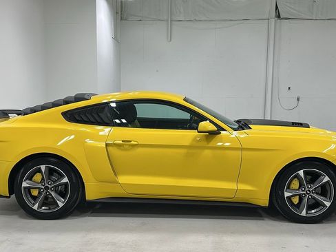 Used 2015 Ford Mustang Coupe w/ Equipment Group 051A image 7