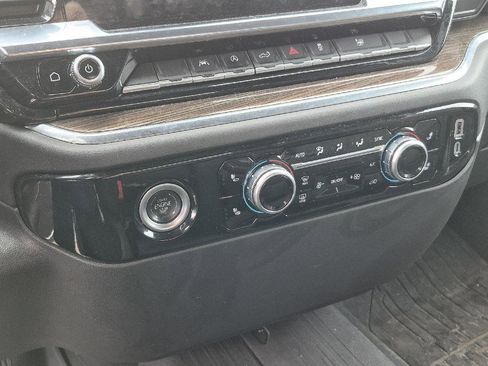 Used 2024 GMC Sierra 1500 Elevation image 9