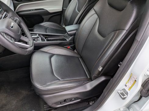 Used 2024 Jeep Compass Limited image 20