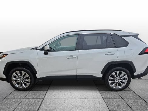 Used 2025 Toyota RAV4 XLE Premium w/ Weather Package AWD/4WD image 8