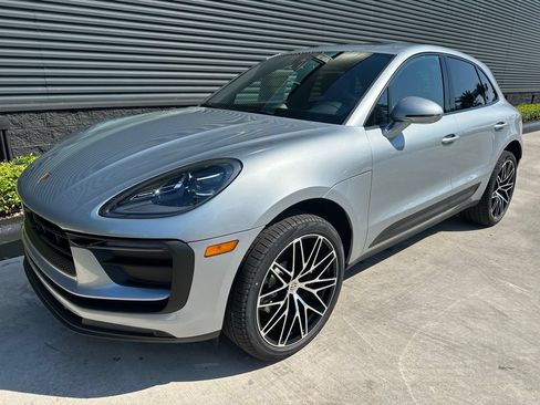Used 2026 Porsche Macan AWD/4WD image 7