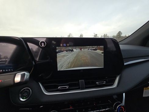 New 2026 Chevrolet Equinox LT w/ Convenience Package II image 14