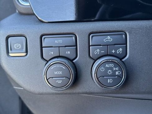 Used 2023 Chevrolet Silverado 1500 RST image 30