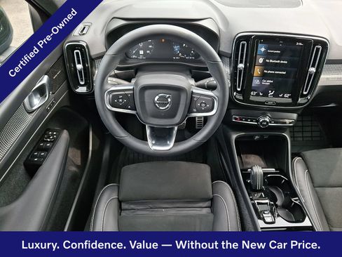 Certified 2022 Volvo XC40 T5 R-Design w/ Advanced Package AWD/4WD image 12