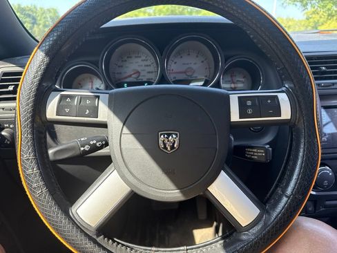 Used 2009 Dodge Challenger SRT8 w/ SRT Option Group II RWD image 13