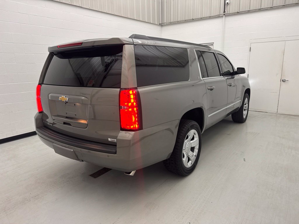 Used 2019 Chevrolet Suburban LT w/ LT Signature Package AWD/4WD image 11