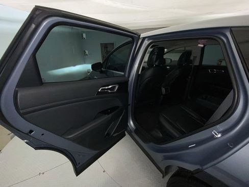 Used 2024 Kia Sportage EX FWD image 22