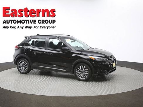 Used 2024 Nissan Kicks SR image 47