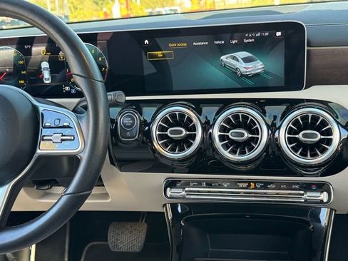 Used 2020 Mercedes-Benz CLA 250 image 17