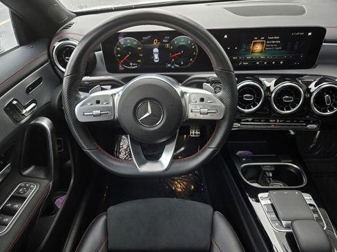 Used 2020 Mercedes-Benz CLA 250 image 13