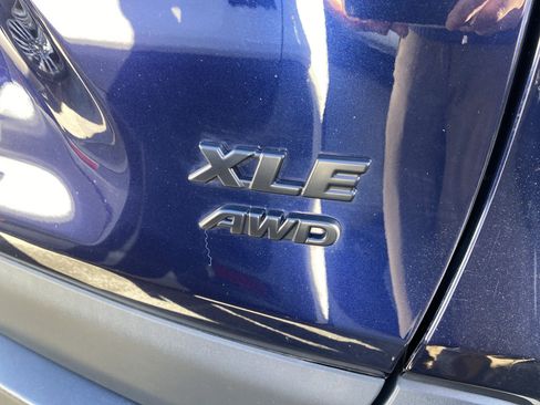 Used 2023 Toyota RAV4 XLE w/ Convenience Package image 7