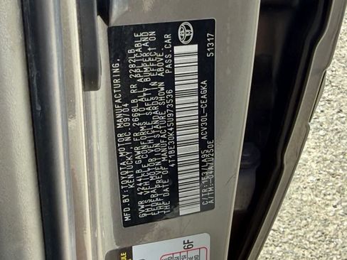 Used 2005 Toyota Camry XLE w/ XLE Premium Plus Pkg FWD image 25