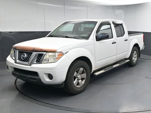 Used 2012 Nissan Frontier SV image 4