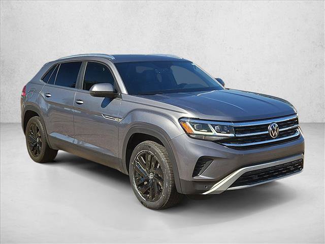 Used 2023 Volkswagen Atlas Cross Sport SE w/ Panoramic Sunroof Package FWD image 3