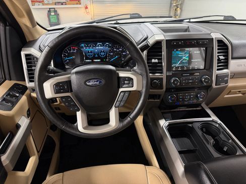 Used 2018 Ford F250 Lariat w/ Lariat Ultimate Package AWD/4WD image 24