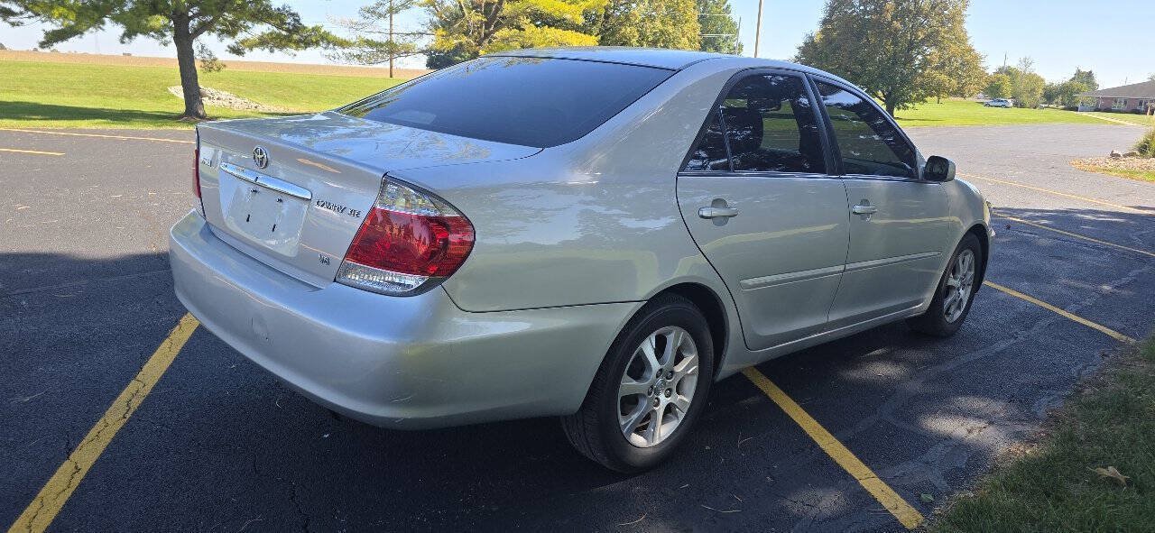 Used 2005 Toyota Camry LE FWD image 3