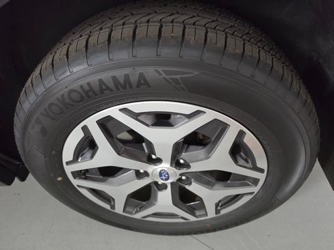 Used 2024 Subaru Forester Premium AWD/4WD image 10