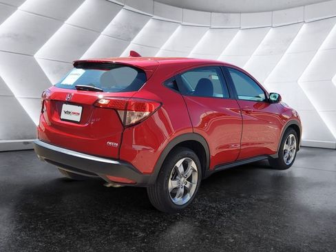 Used 2018 Honda HR-V LX image 4