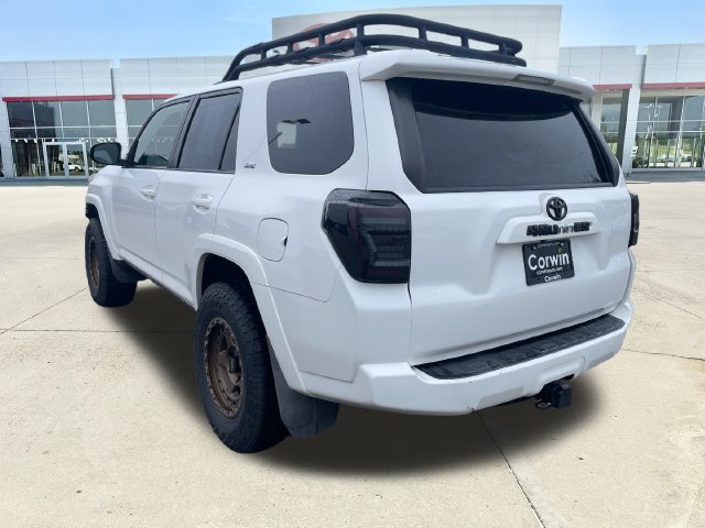 Used 2018 Toyota 4Runner SR5 Premium AWD/4WD image 3