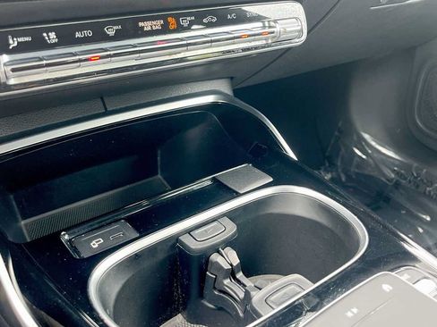 Certified 2022 Mercedes-Benz CLA 35 AMG 4MATIC image 47