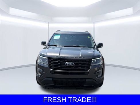 Used 2017 Ford Explorer Sport w/ Equipment Group 401A AWD/4WD image 2